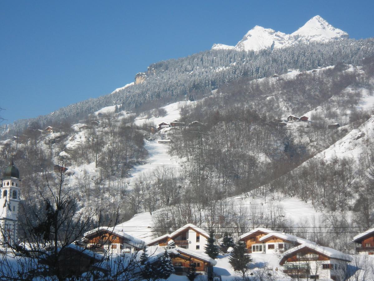 Ustria Crusch Alva Bed & Breakfast Tavanasa Exterior foto