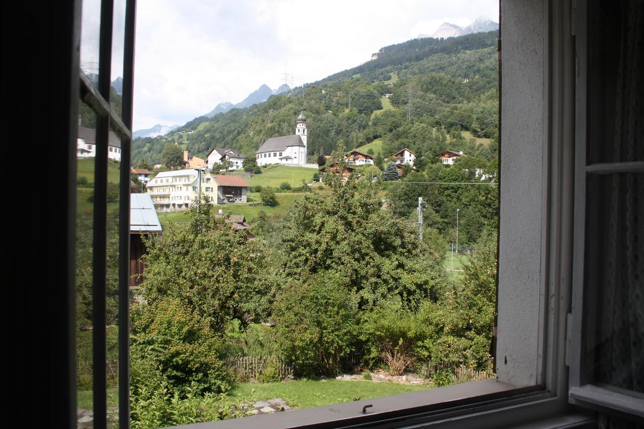 Ustria Crusch Alva Bed & Breakfast Tavanasa Exterior foto