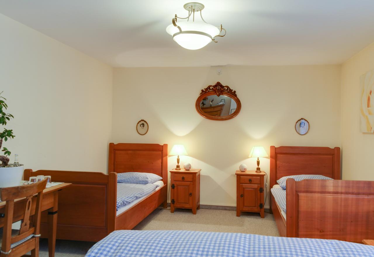 Ustria Crusch Alva Bed & Breakfast Tavanasa Exterior foto
