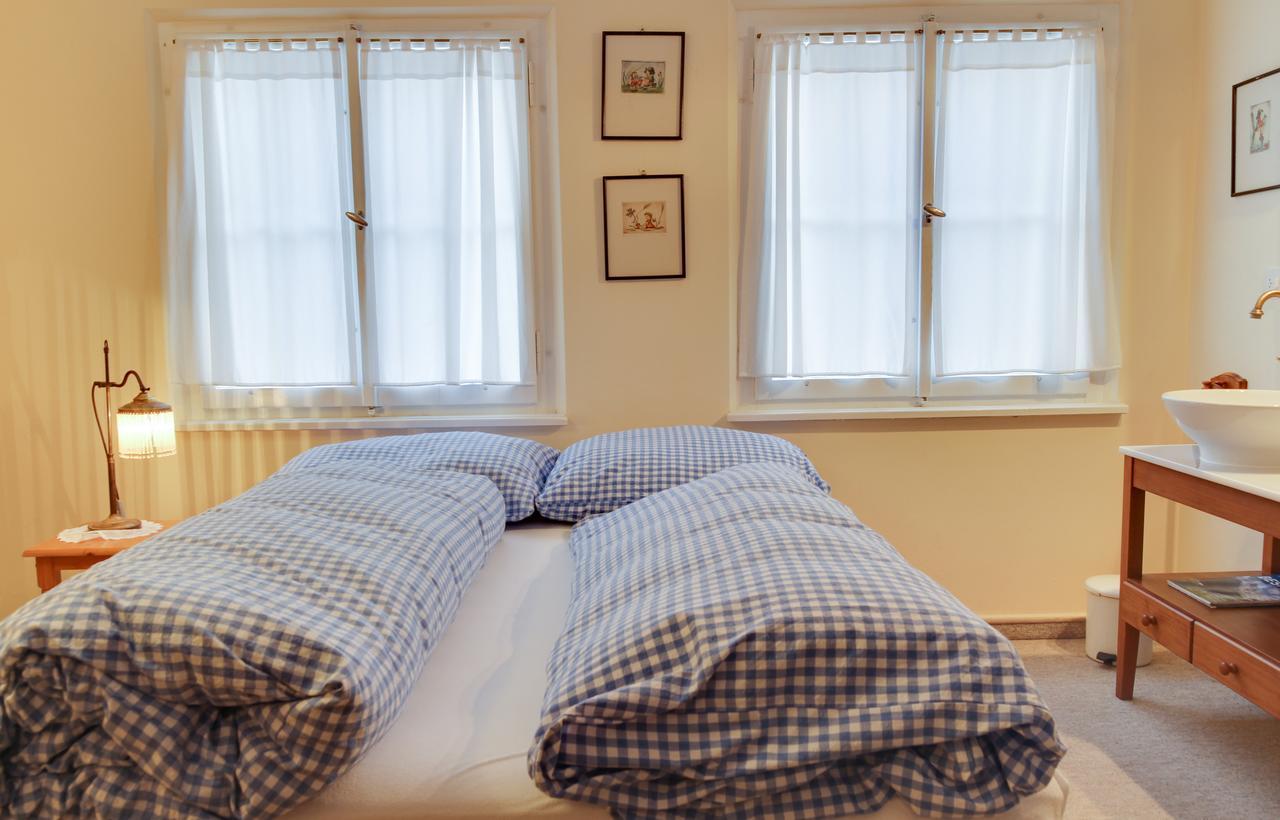 Ustria Crusch Alva Bed & Breakfast Tavanasa Exterior foto